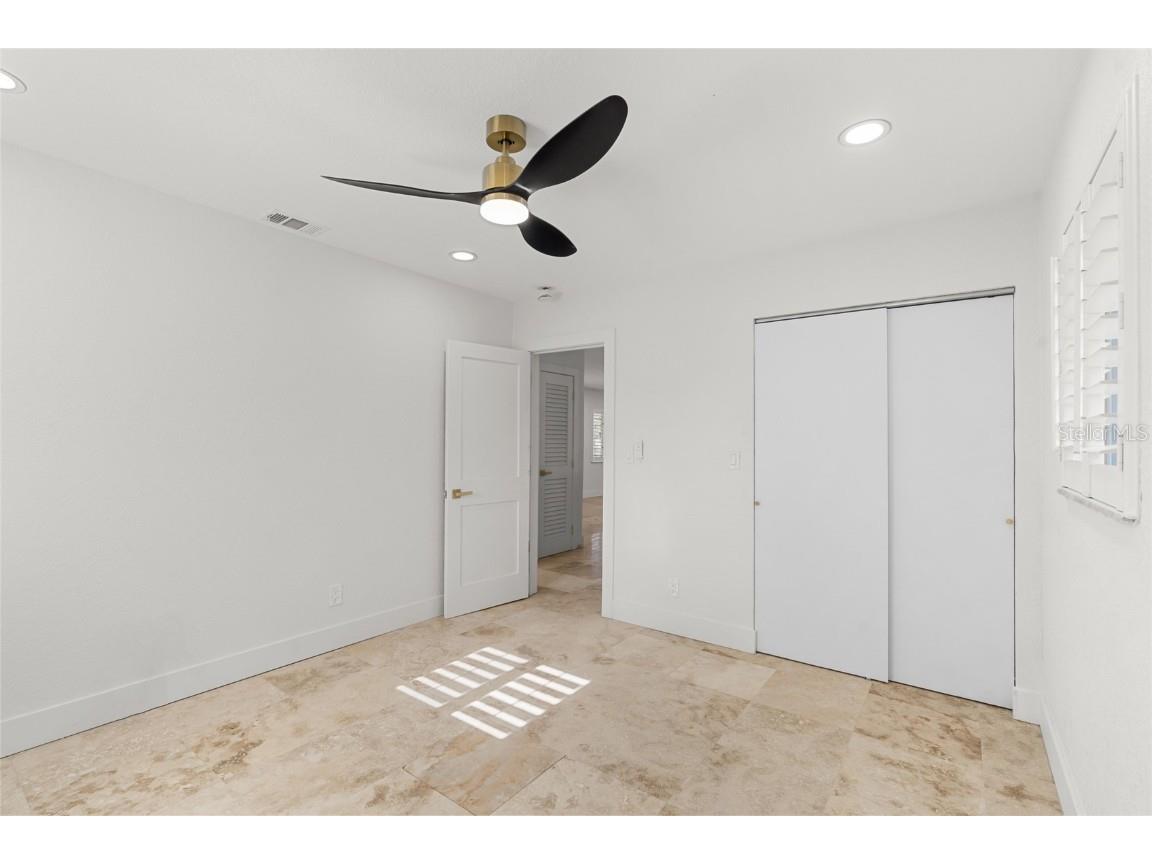 4681 Shore Acres Boulevard NE Saint Petersburg FL 33703 TB8440195 image18