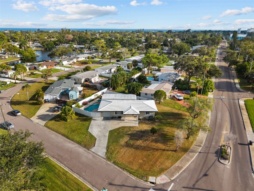 4681 Shore Acres Boulevard NE Saint Petersburg FL 33703 TB8440195 image34