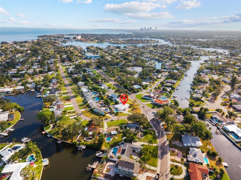 4681 Shore Acres Boulevard NE Saint Petersburg FL 33703 TB8440195 image36