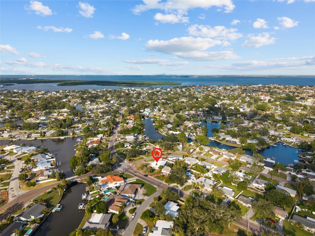 4681 Shore Acres Boulevard NE Saint Petersburg FL 33703 TB8440195 image38