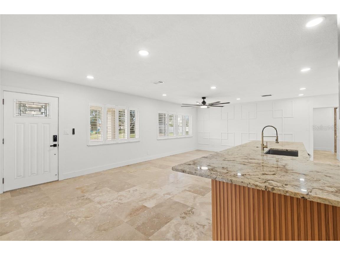 4681 Shore Acres Boulevard NE Saint Petersburg FL 33703 TB8440195 image6