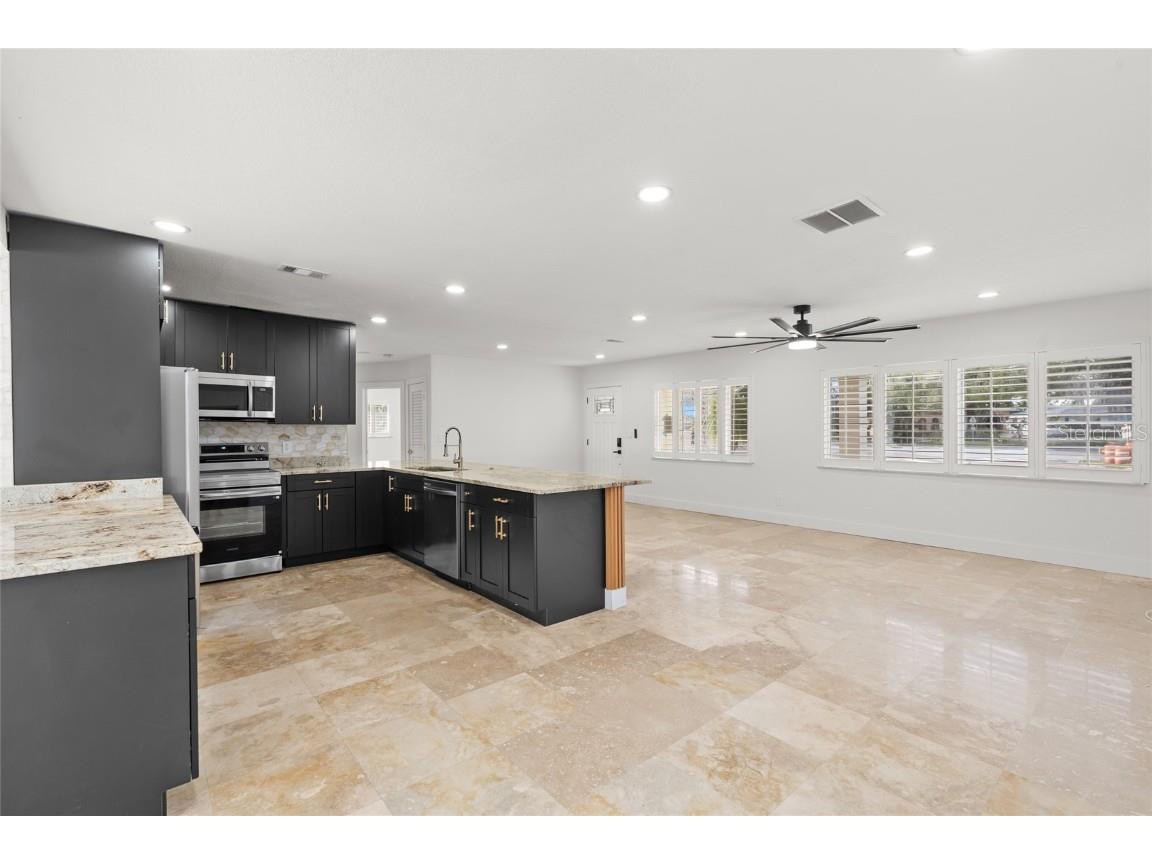 4681 Shore Acres Boulevard NE Saint Petersburg FL 33703 TB8440195 image9