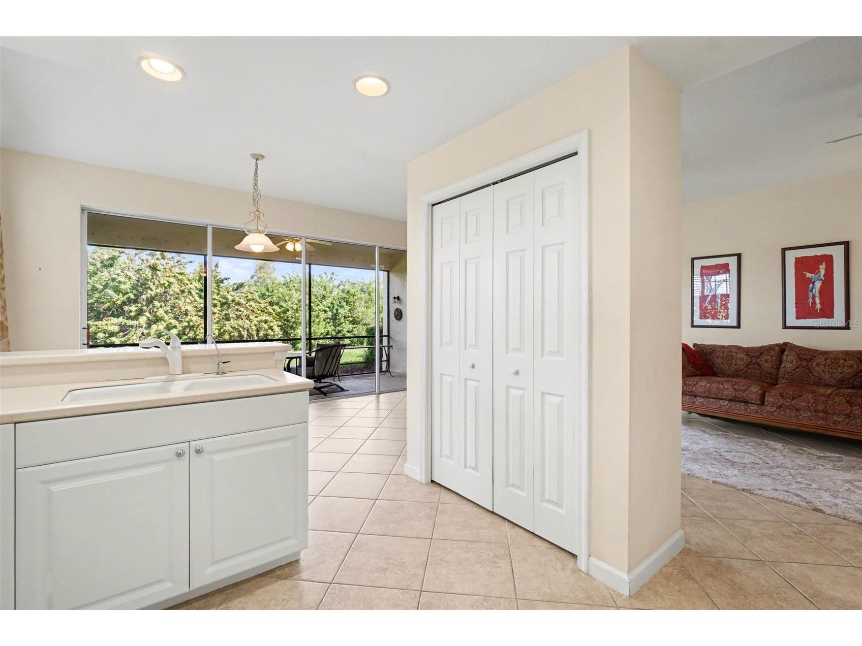 4683 Club Drive #101 Port Charlotte FL 33953 D6145973 image10