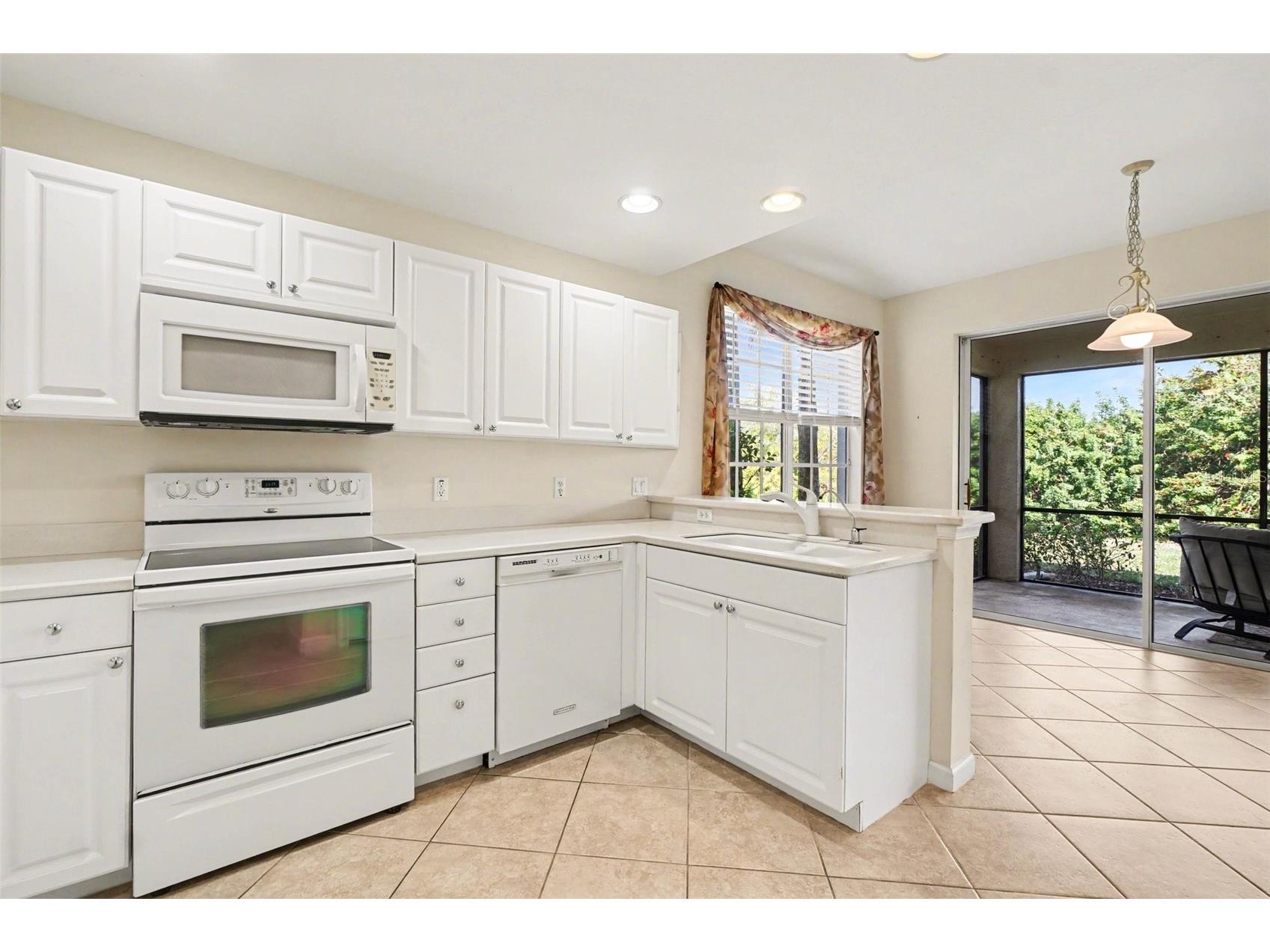 4683 Club Drive #101 Port Charlotte FL 33953 D6145973 image13