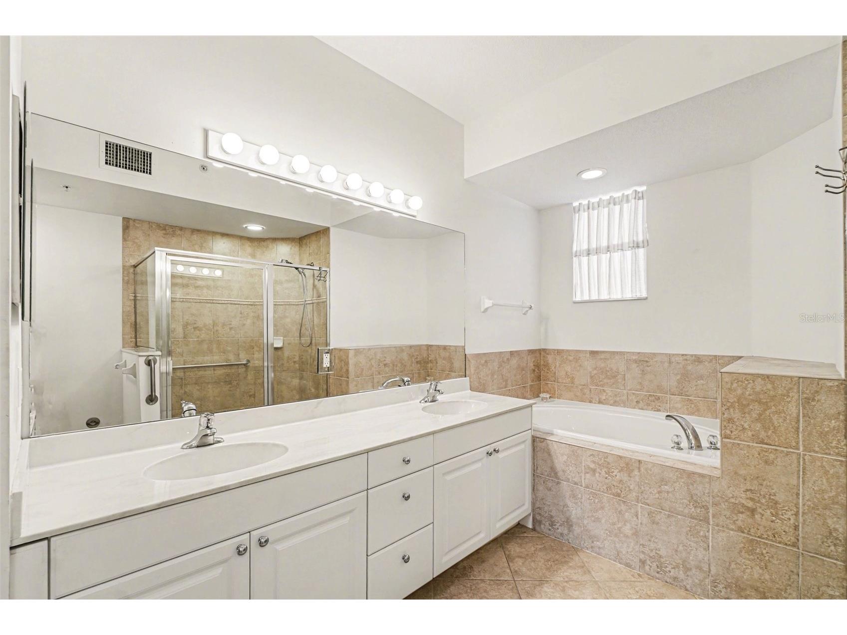 4683 Club Drive #101 Port Charlotte FL 33953 D6145973 image17