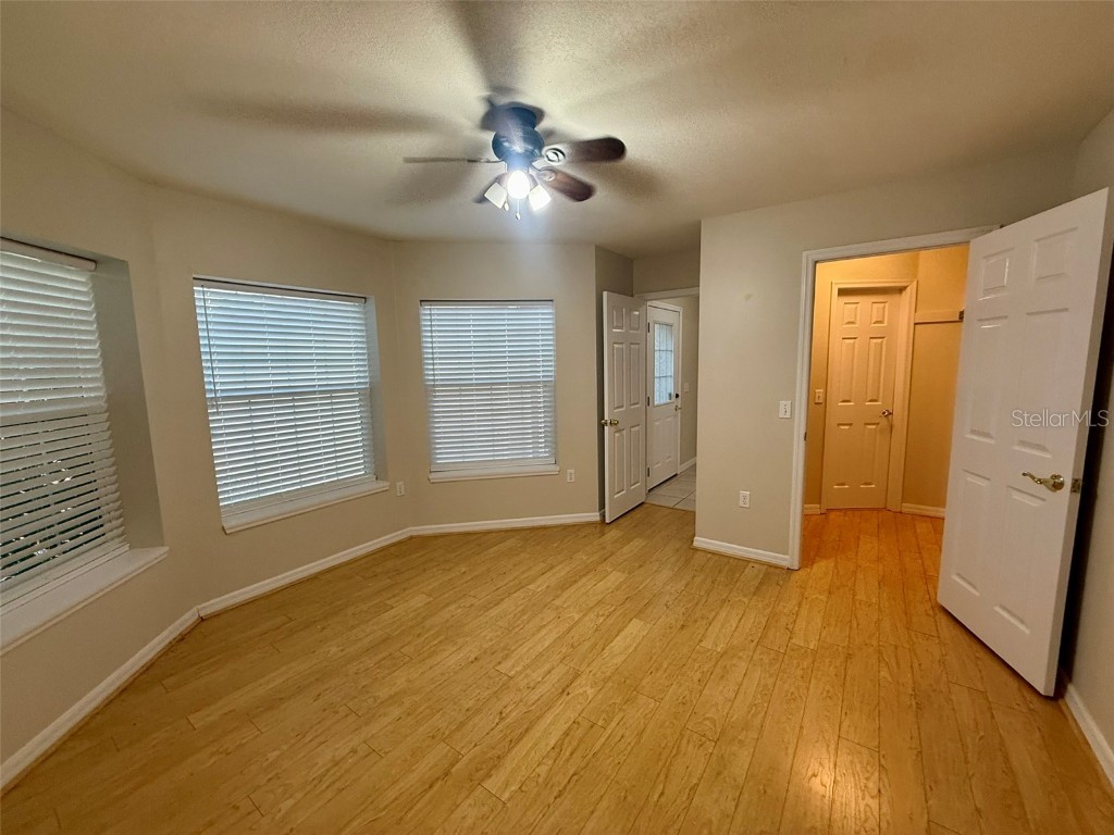 4683 Winston Lane N #30 Sarasota FL 34235 A4670091 image35