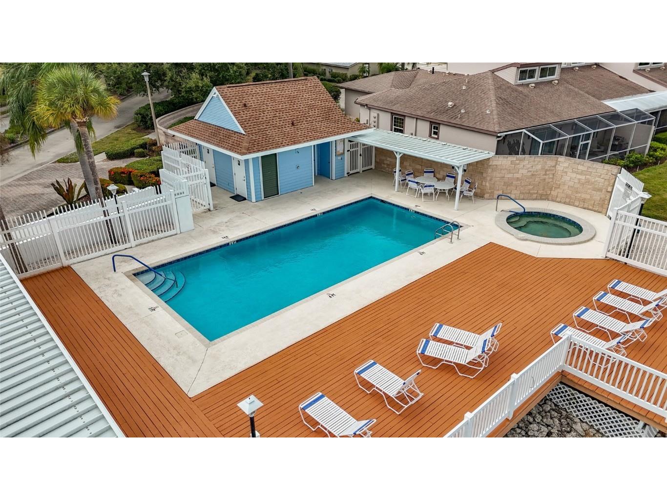 4683 Winston Lane N #30 Sarasota FL 34235 A4670091 image51