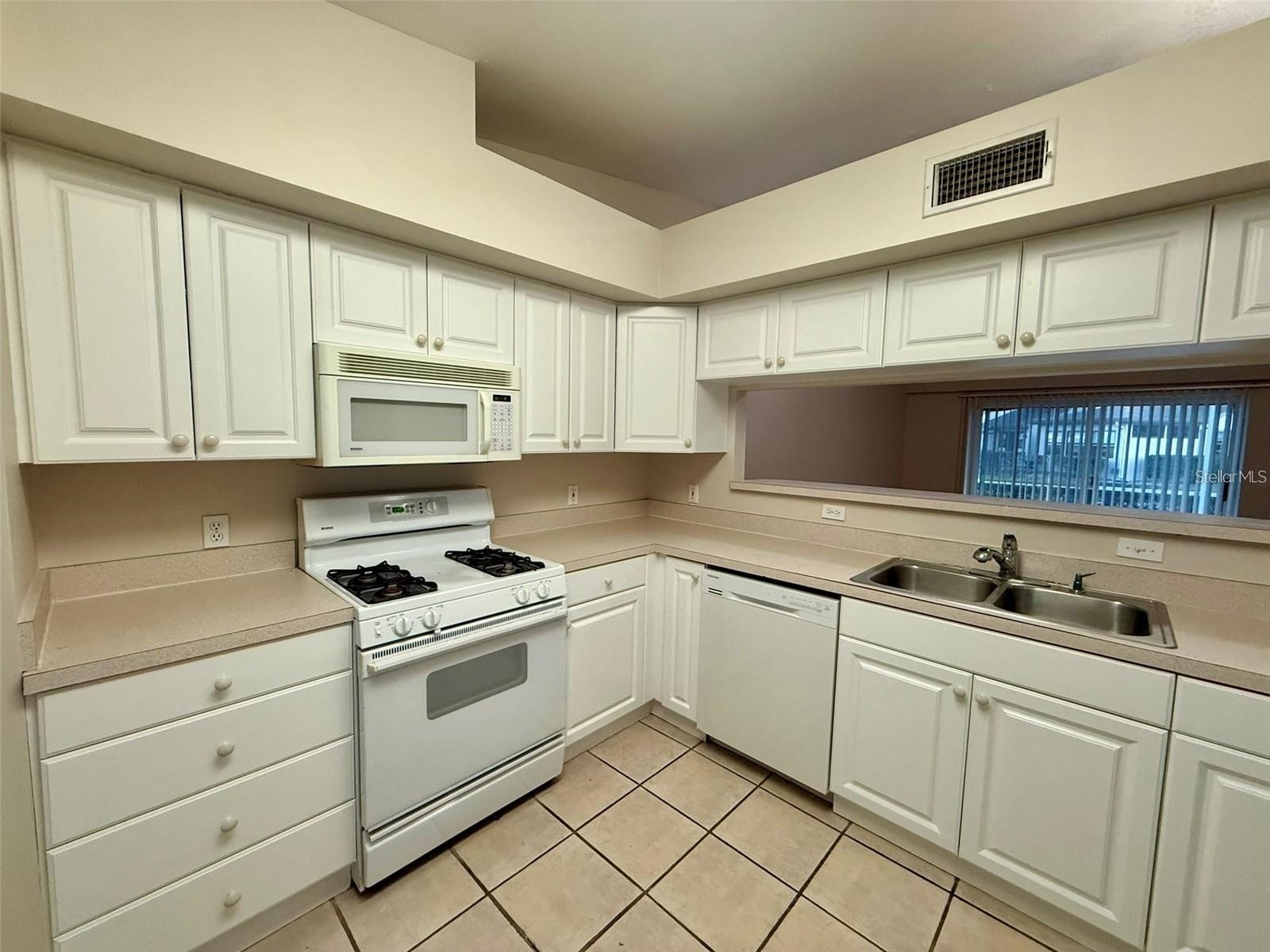 4683 Winston Lane N #30 Sarasota FL 34235 A4696832 image15