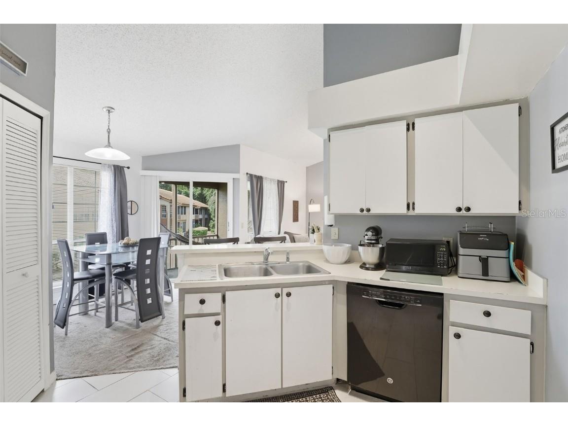 4684 Pembrook Place #I-205 Orlando FL 32811 O6344261 image10