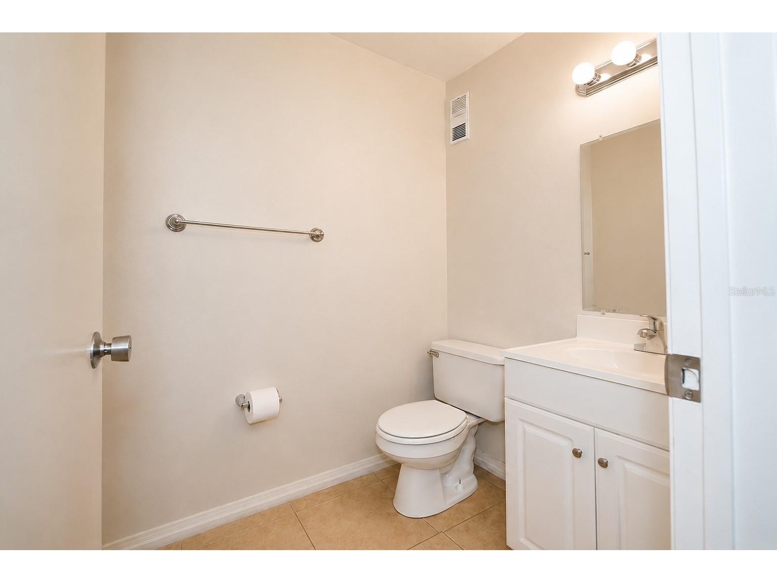 4684 Pheasant Run Drive #3B Orlando FL 32808 R4910930 image13