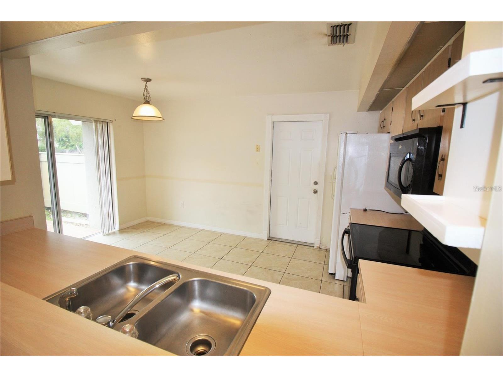 4684 Pheasant Run Drive #3B Orlando FL 32808 R4910930 image4
