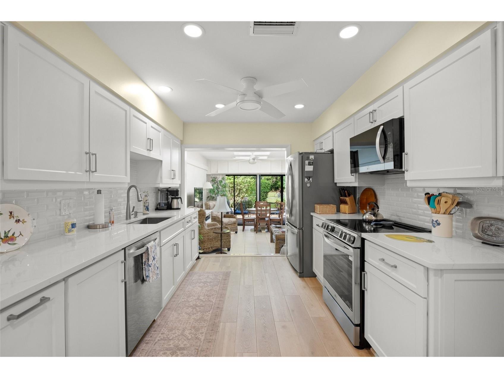 4688 Oak Hollow Drive #25 Sarasota FL 34241 A4690247 image16