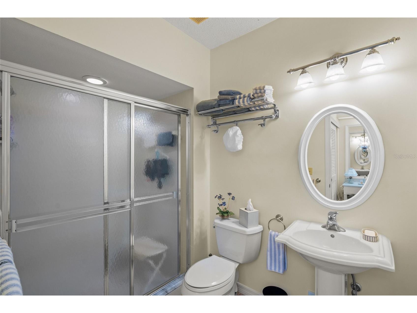 4688 Oak Hollow Drive #25 Sarasota FL 34241 A4690247 image28