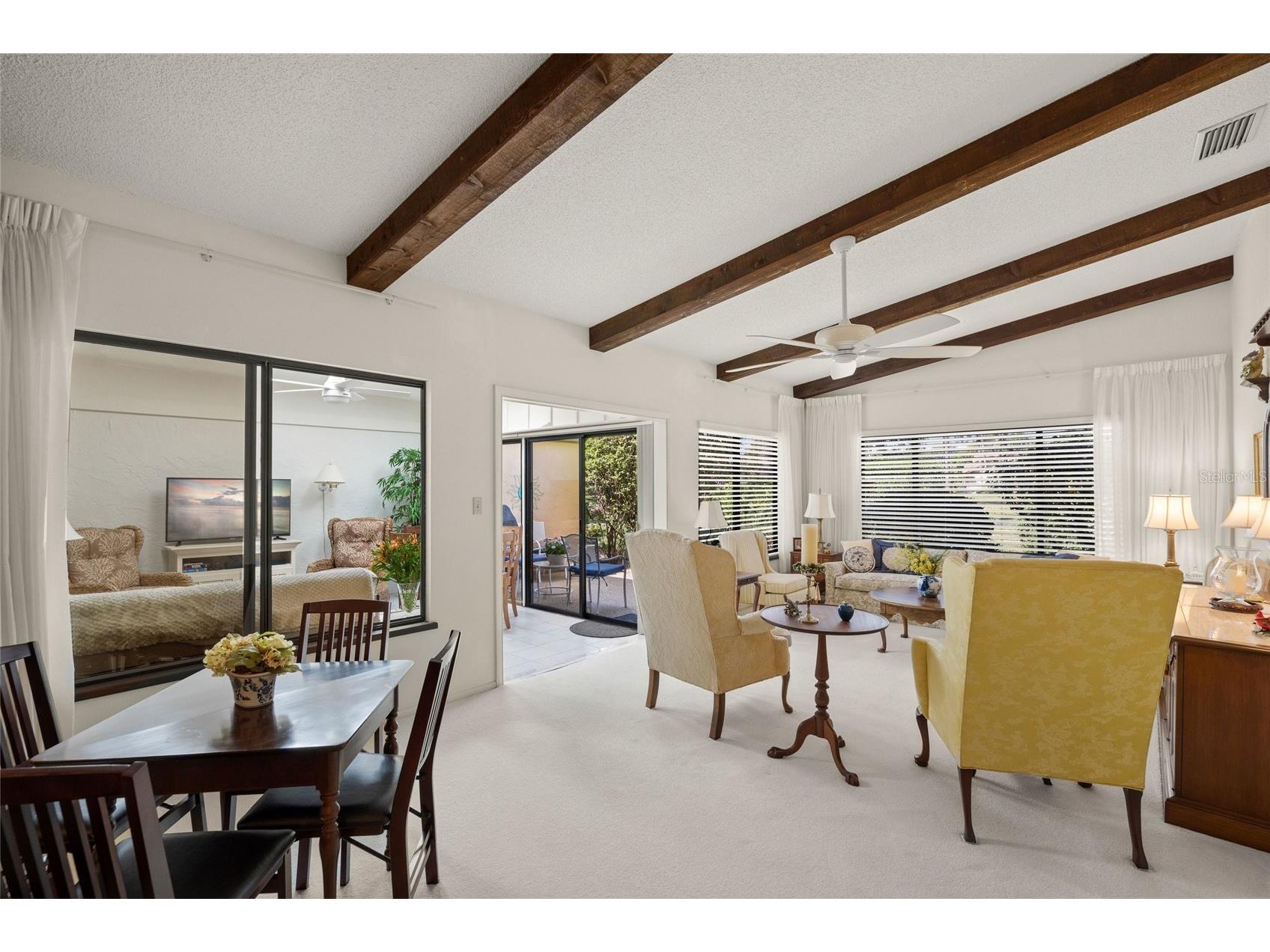 4688 Oak Hollow Drive #25 Sarasota FL 34241 A4690247 image8