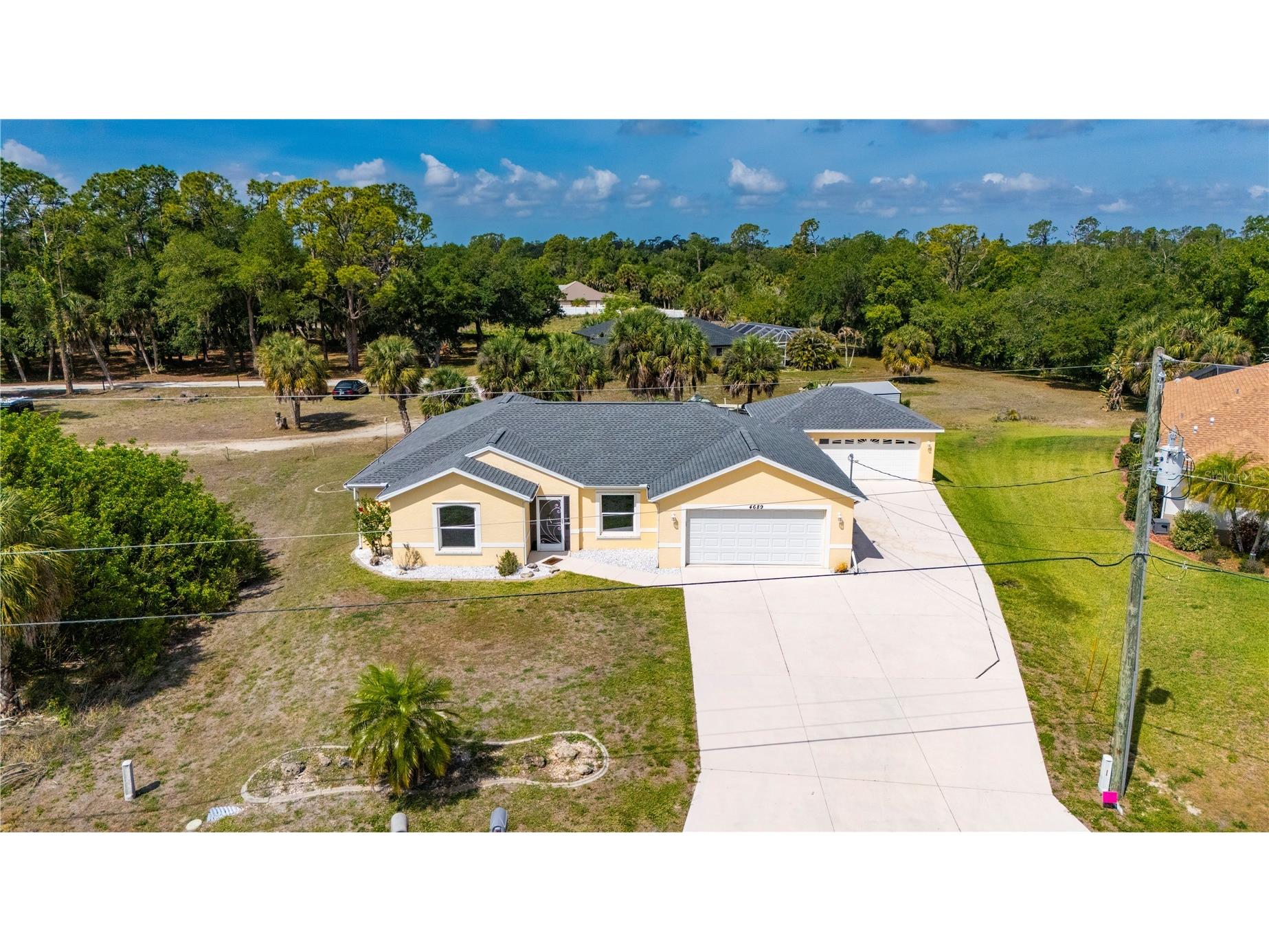 4689 Fernway Drive North Port FL 34288 C7525462 image1