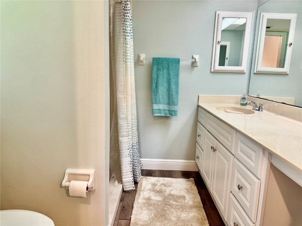 4689 Oak Forest Drive E #1 Sarasota FL 34231 A4656654 image12