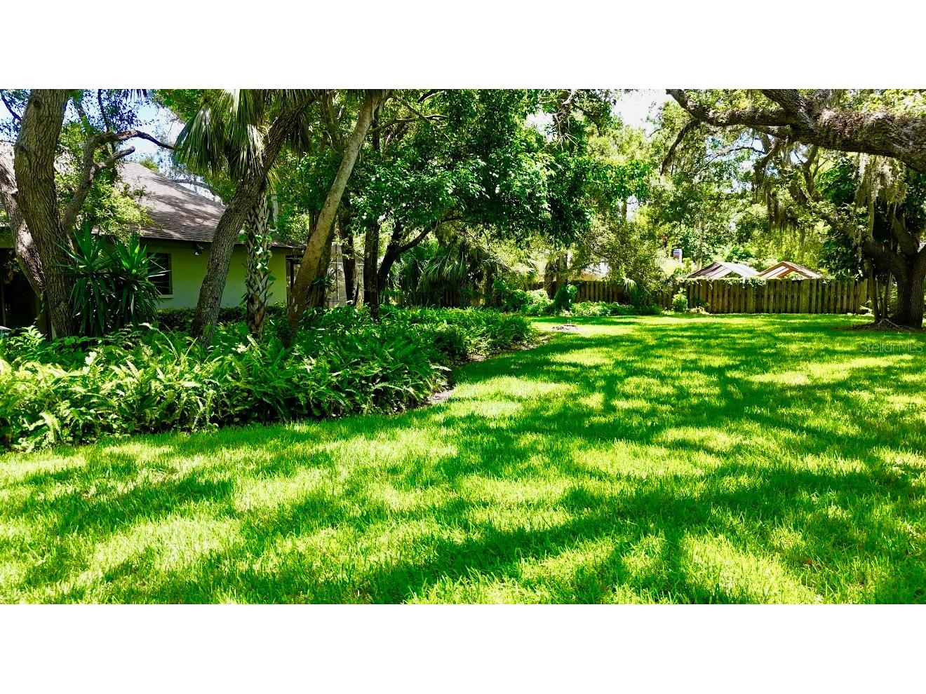 4689 Oak Forest Drive E #1 Sarasota FL 34231 A4656654 image18