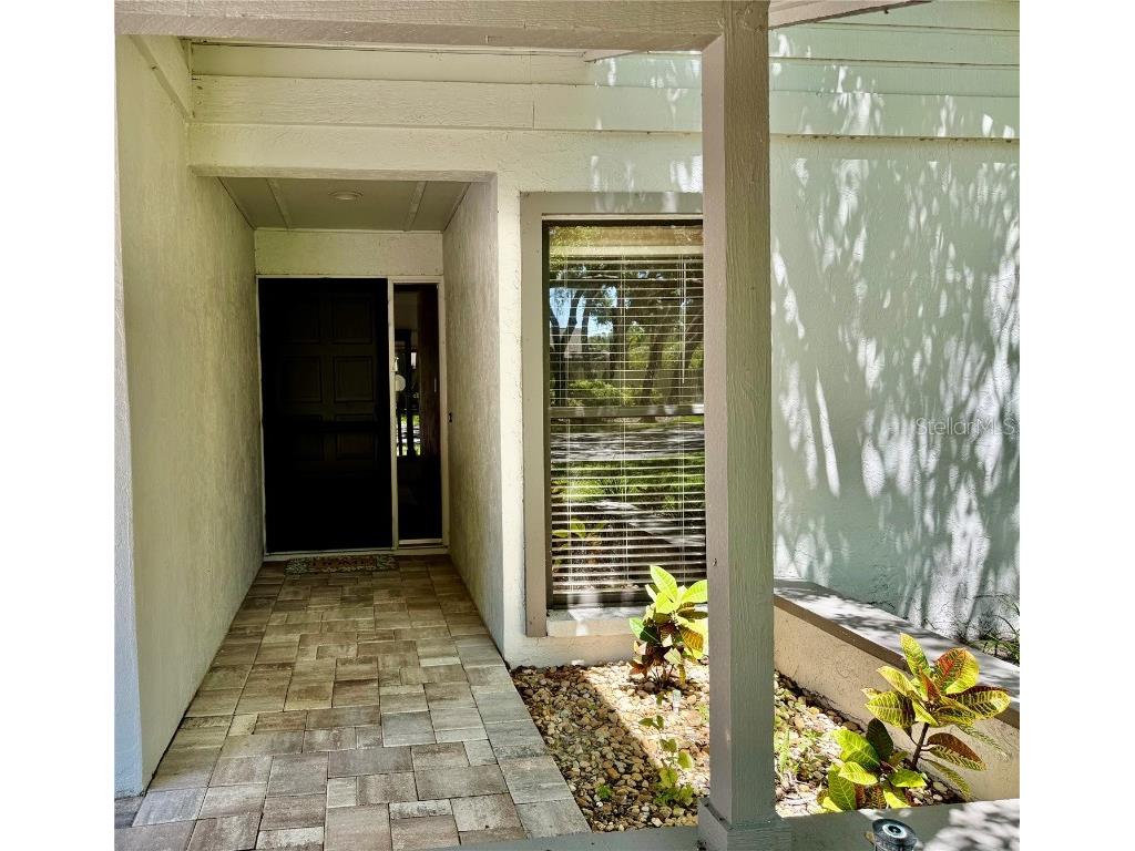4689 Oak Forest Drive E #1 Sarasota FL 34231 A4656654 image2