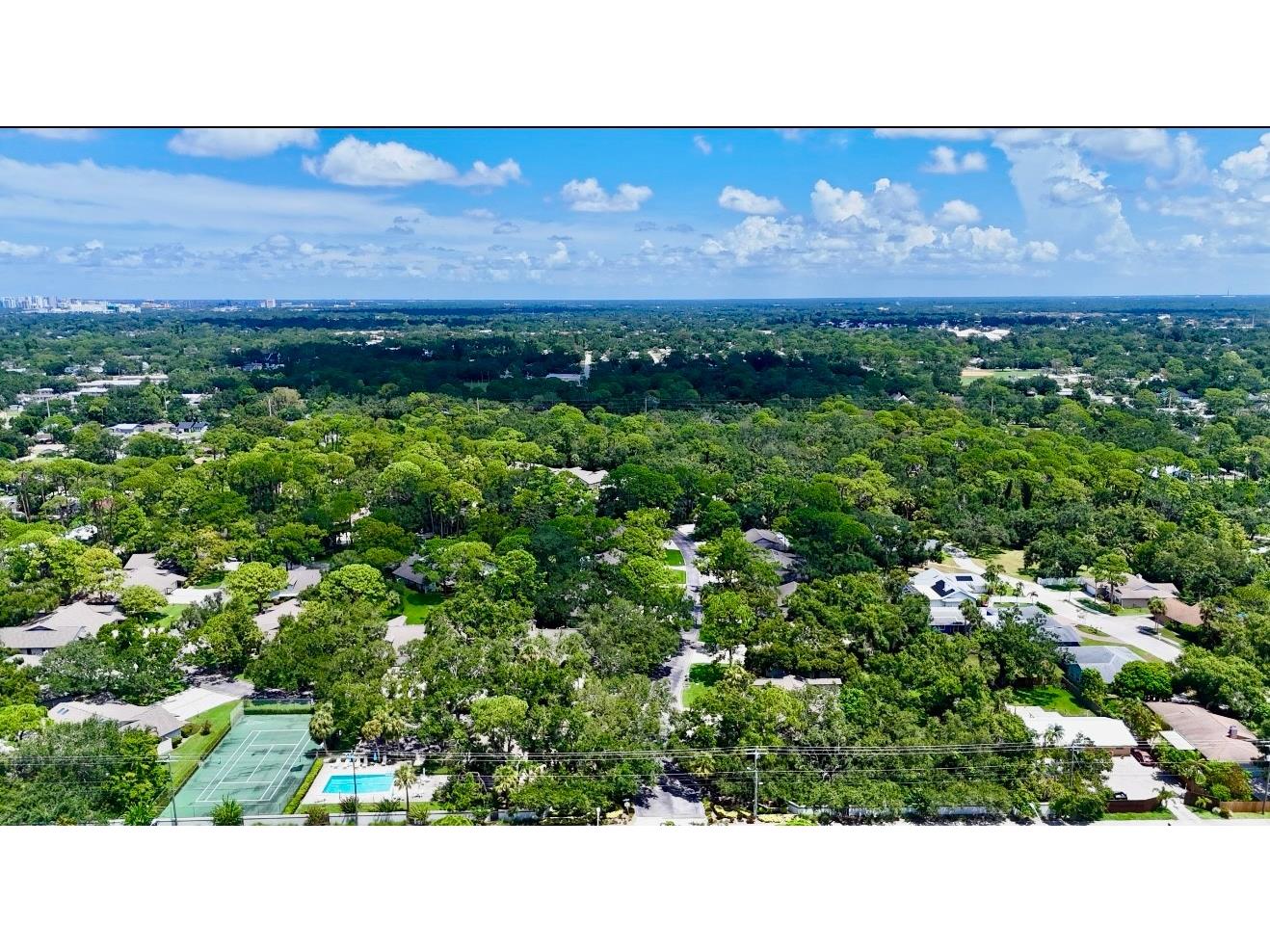 4689 Oak Forest Drive E #1 Sarasota FL 34231 A4656654 image24