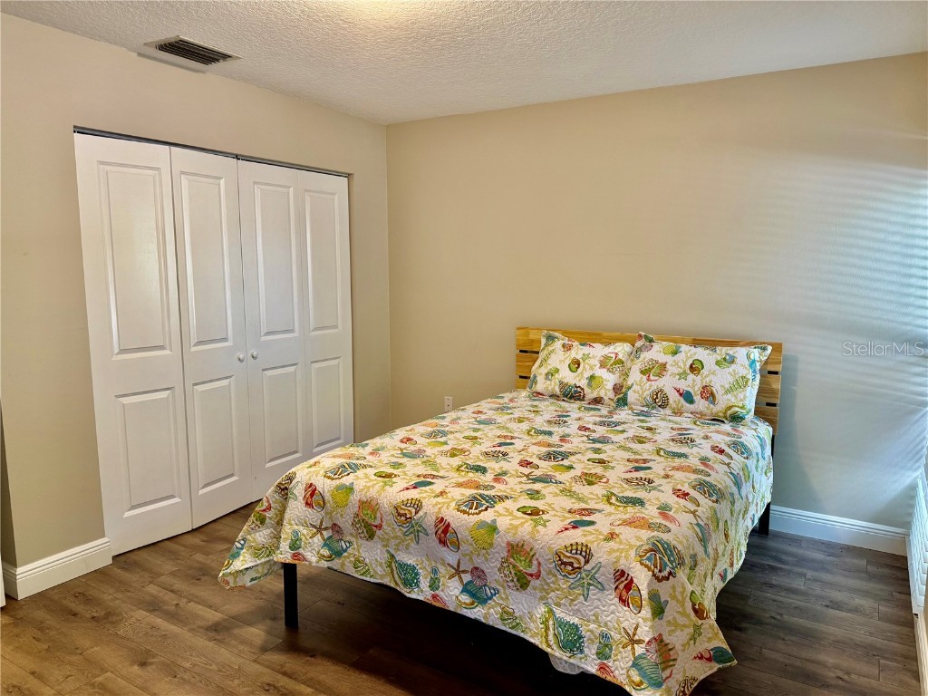 4689 Oak Forest Drive E #1 Sarasota FL 34231 A4656654 image9