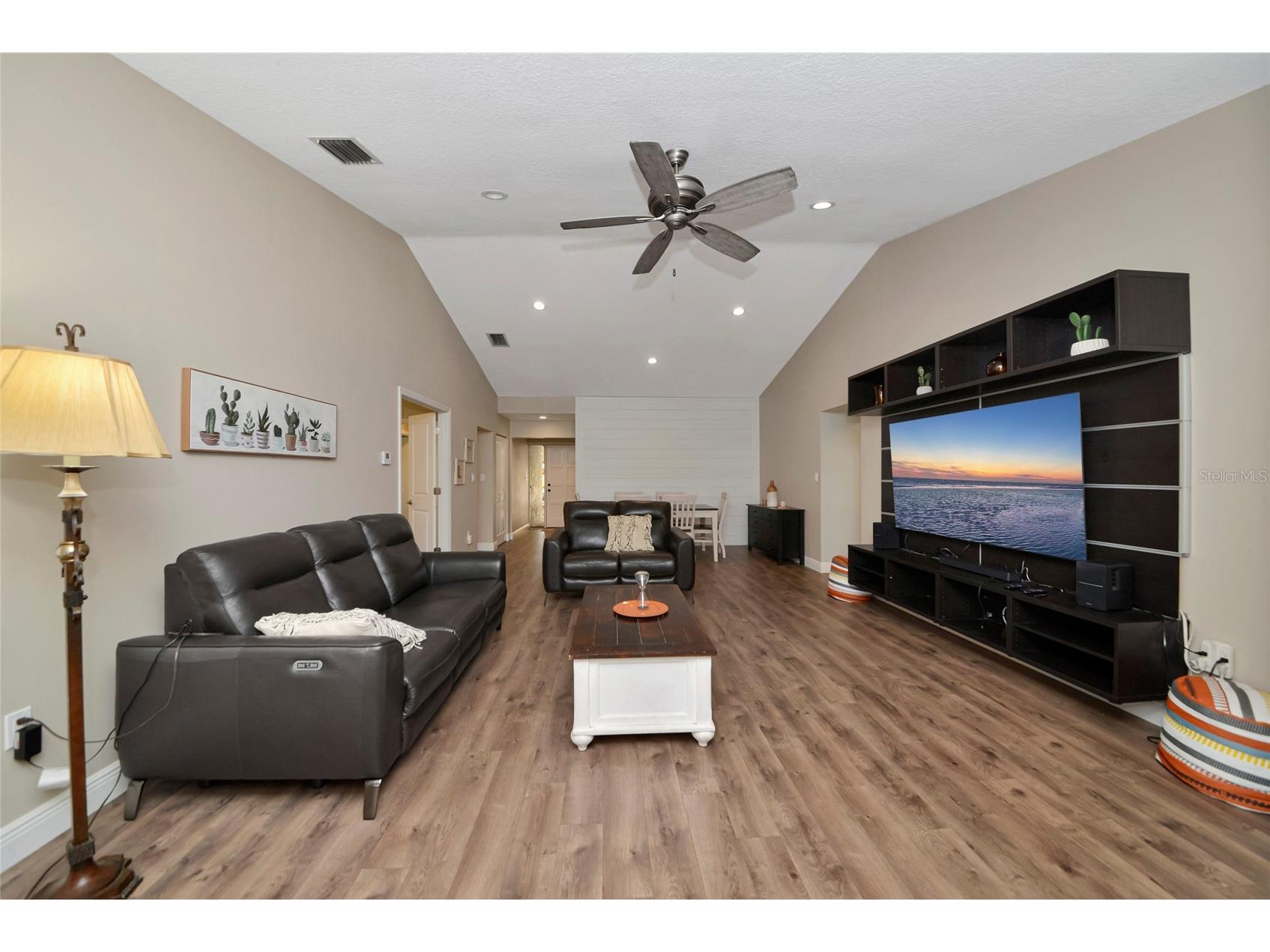 4689 Oak Forest Drive E #1 Sarasota FL 34231 A4684507 image12