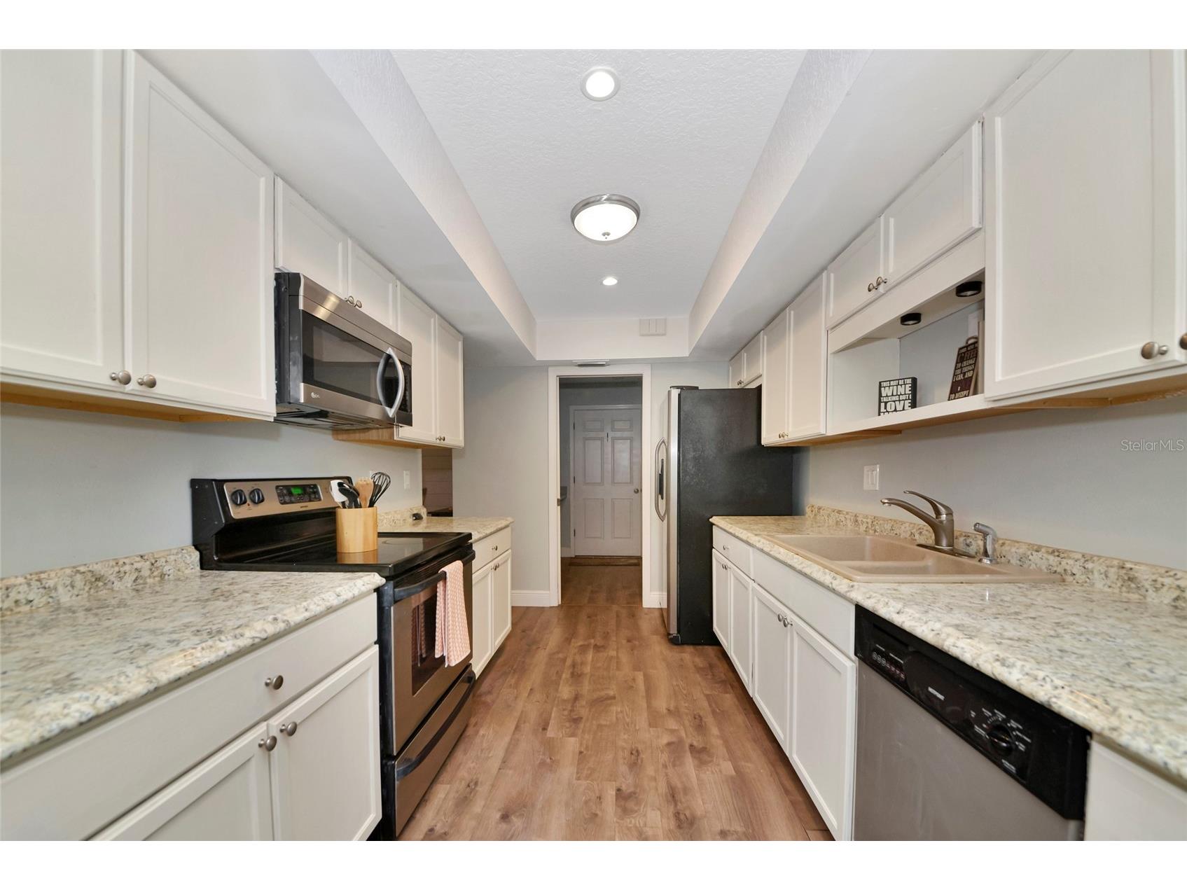 4689 Oak Forest Drive E #1 Sarasota FL 34231 A4684507 image14