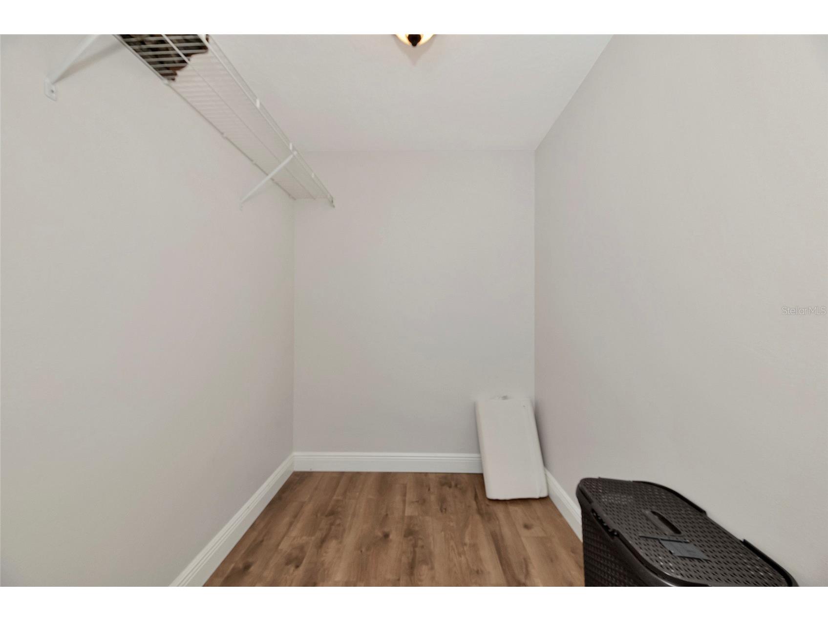 4689 Oak Forest Drive E #1 Sarasota FL 34231 A4684507 image24