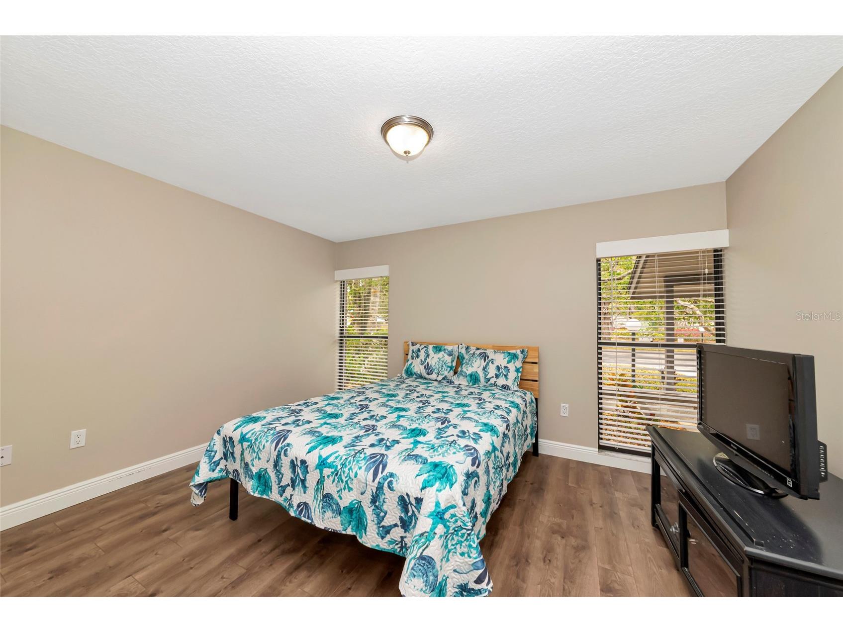 4689 Oak Forest Drive E #1 Sarasota FL 34231 A4684507 image27