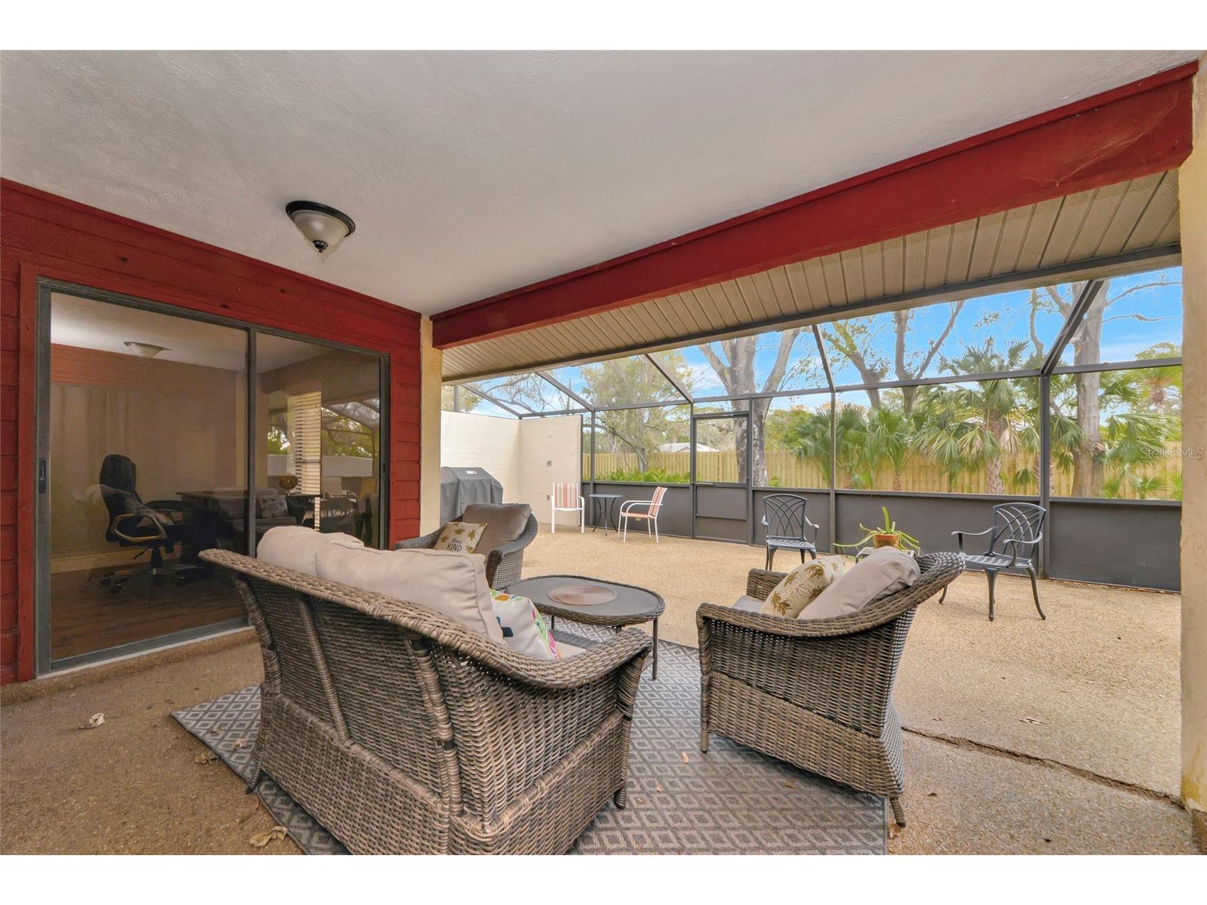 4689 Oak Forest Drive E #1 Sarasota FL 34231 A4684507 image34