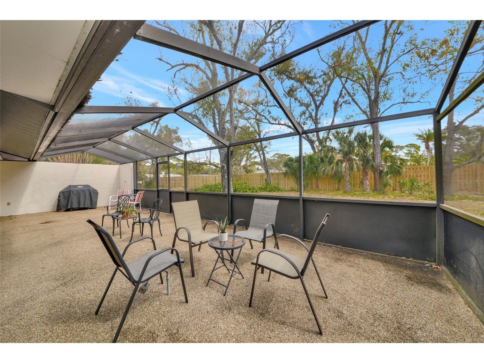 4689 Oak Forest Drive E #1 Sarasota FL 34231 A4684507 image36