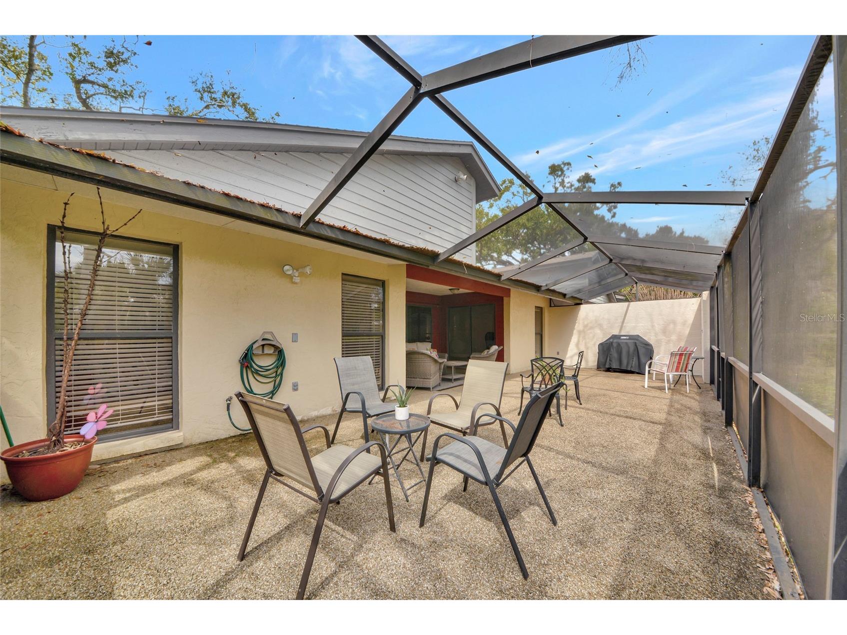 4689 Oak Forest Drive E #1 Sarasota FL 34231 A4684507 image37