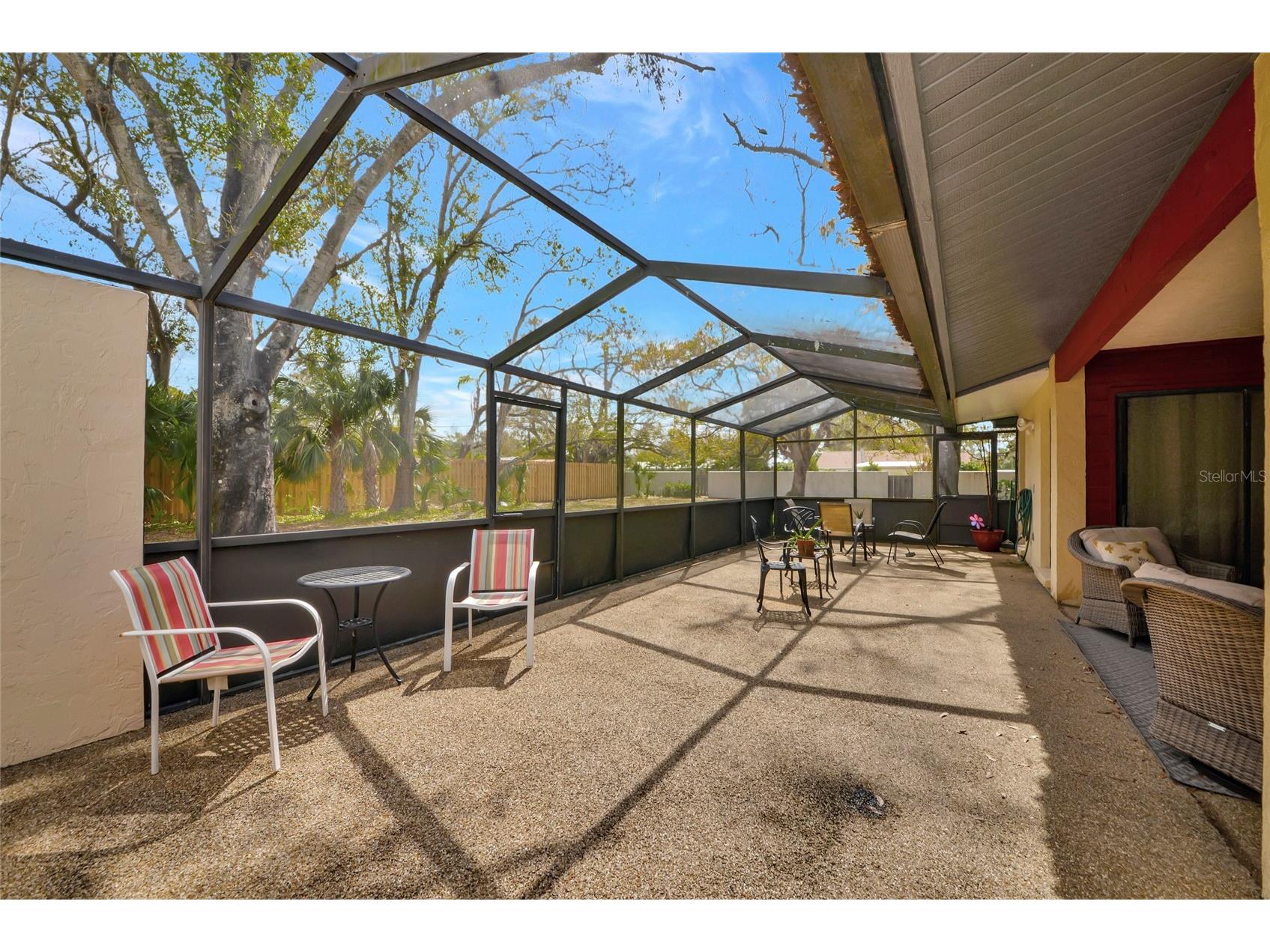 4689 Oak Forest Drive E #1 Sarasota FL 34231 A4684507 image38