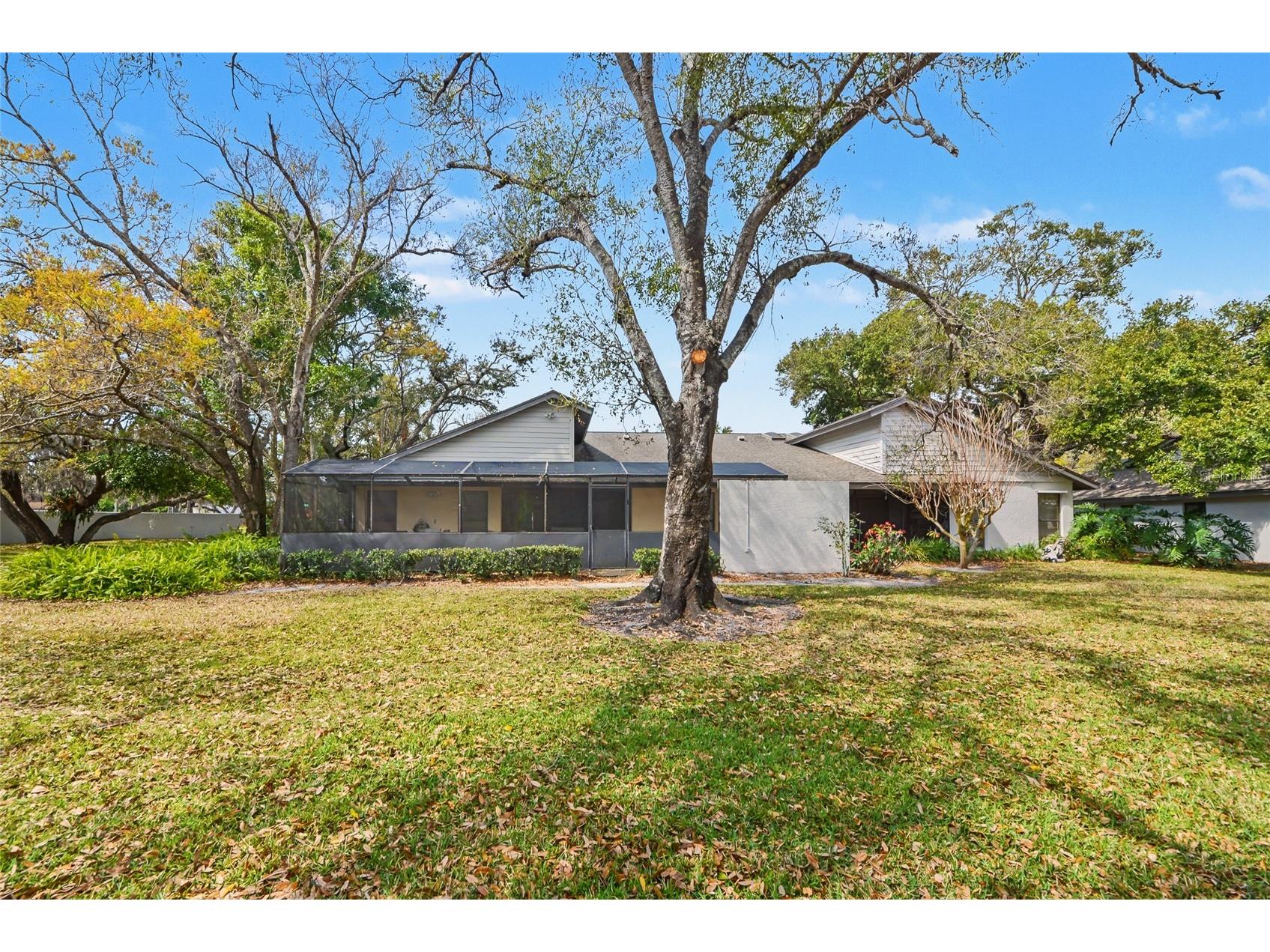 4689 Oak Forest Drive E #1 Sarasota FL 34231 A4684507 image41