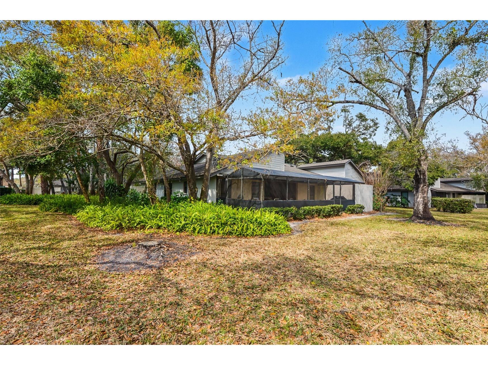 4689 Oak Forest Drive E #1 Sarasota FL 34231 A4684507 image43
