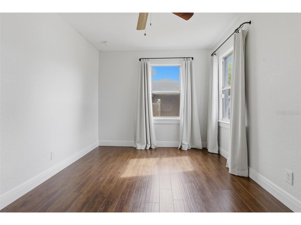 469 38th Avenue N Saint Petersburg FL 33704 TB8412892 image16