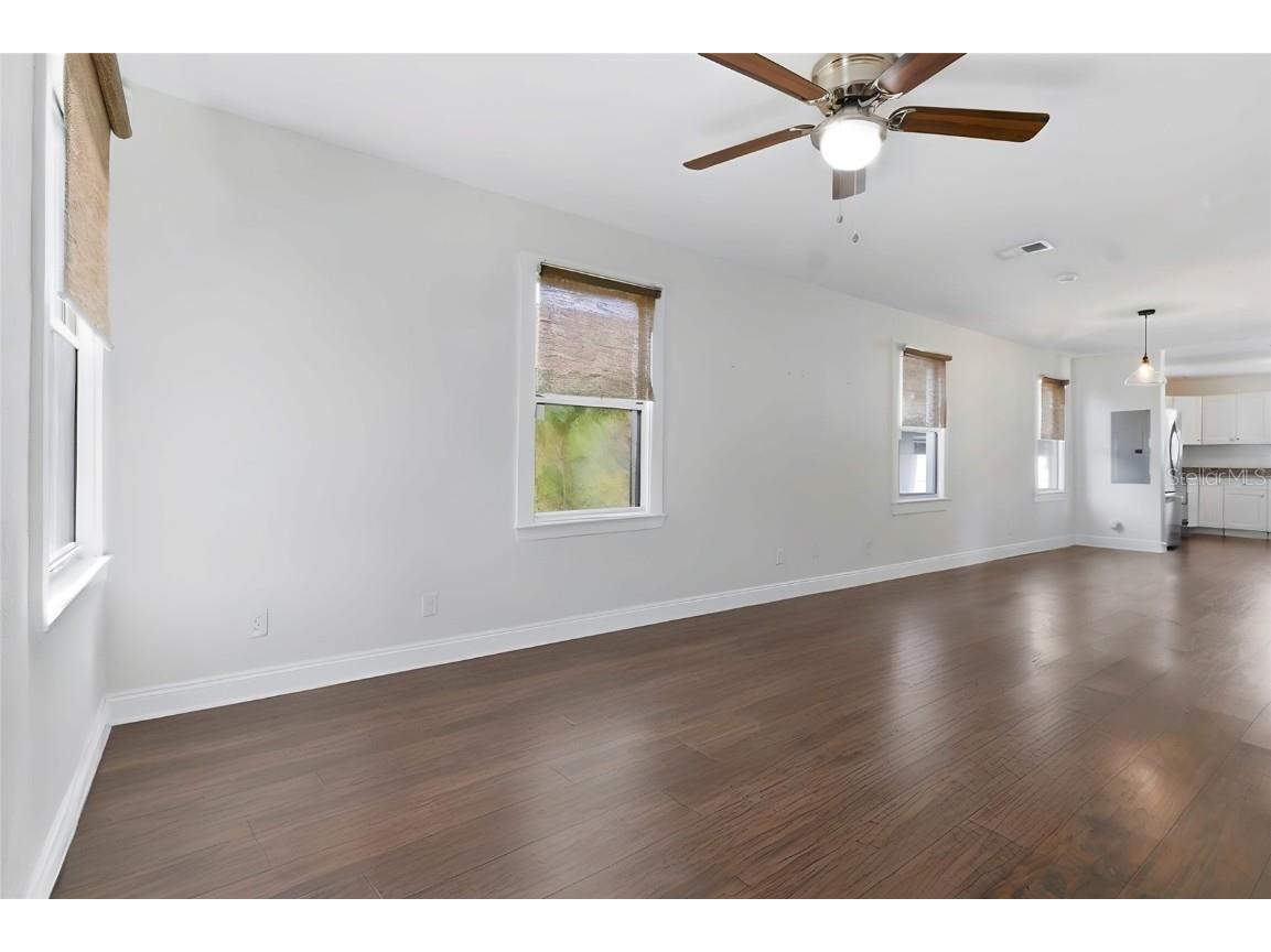 469 38th Avenue N Saint Petersburg FL 33704 TB8412892 image5