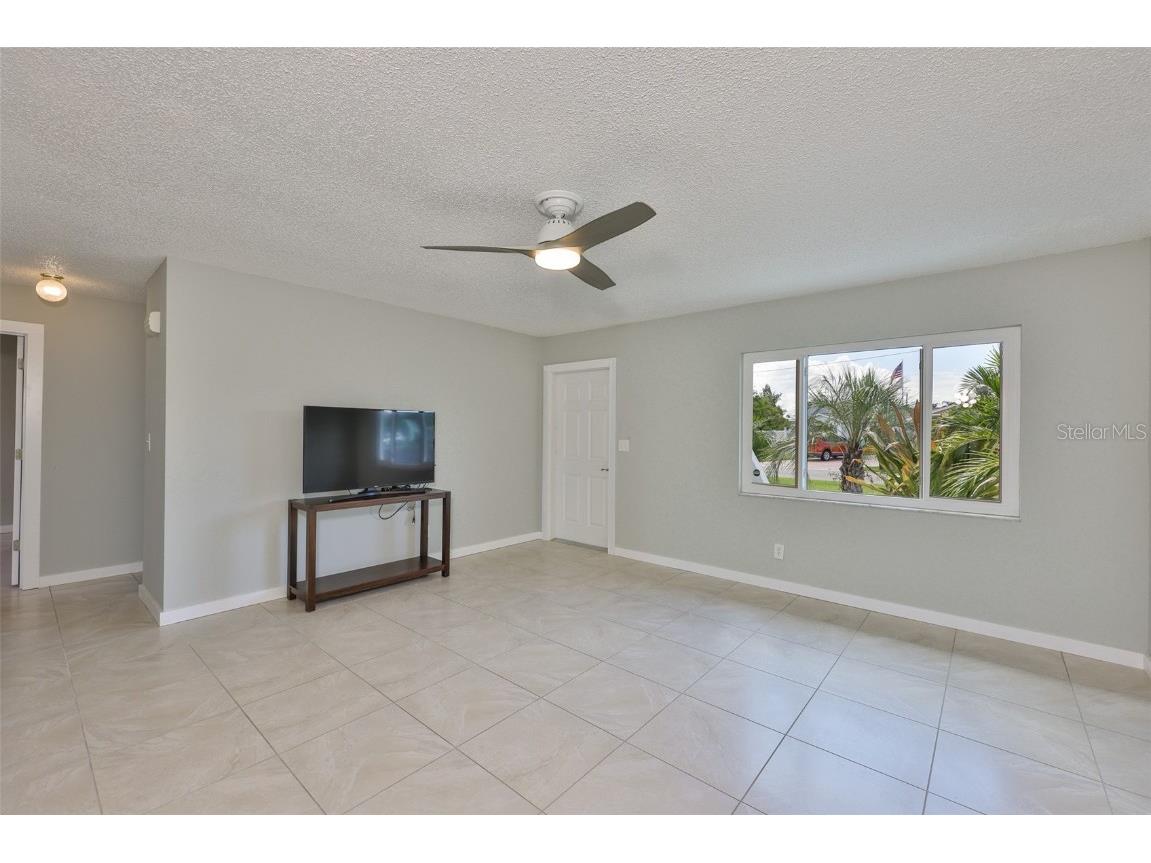 469 Florida Circle N Apollo Beach FL 33572 TB8435800 image3