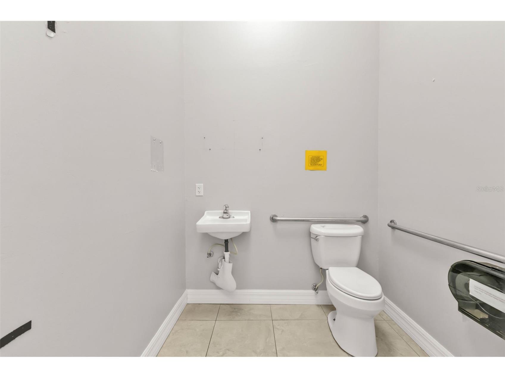 4694 Tamiami Trail Punta Gorda FL 33980 C7519918 image28