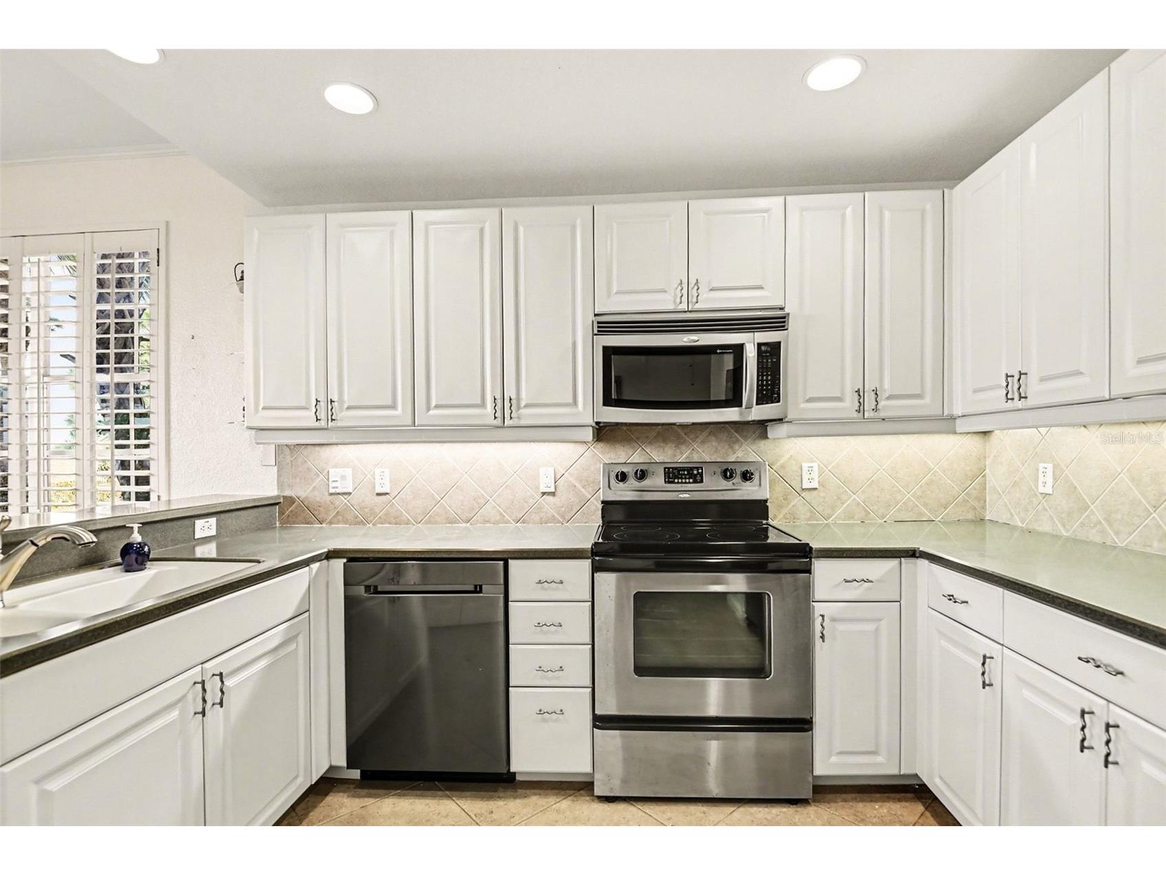 4696 Club Drive #102 Port Charlotte FL 33953 D6146488 image10