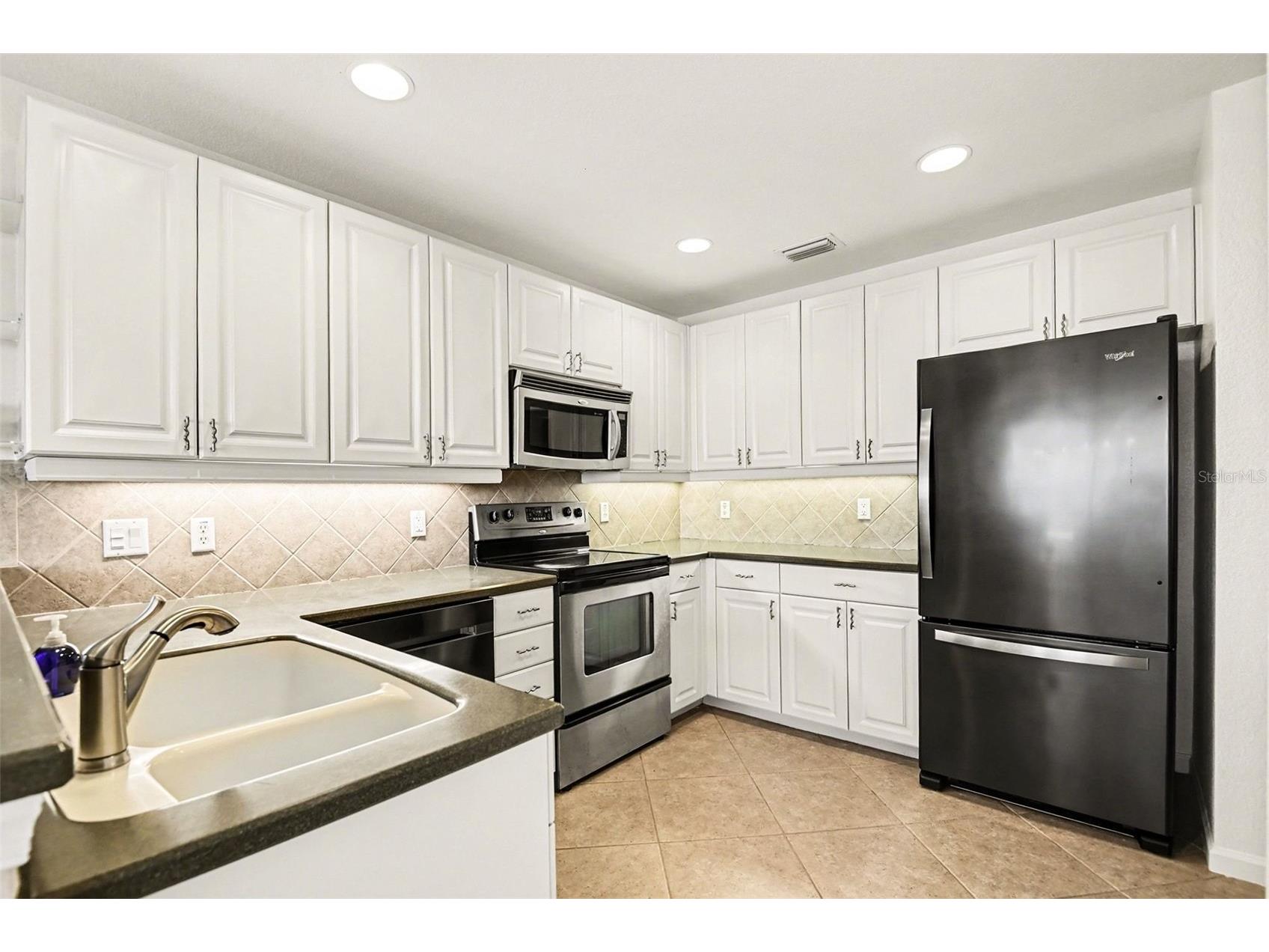 4696 Club Drive #102 Port Charlotte FL 33953 D6146488 image8