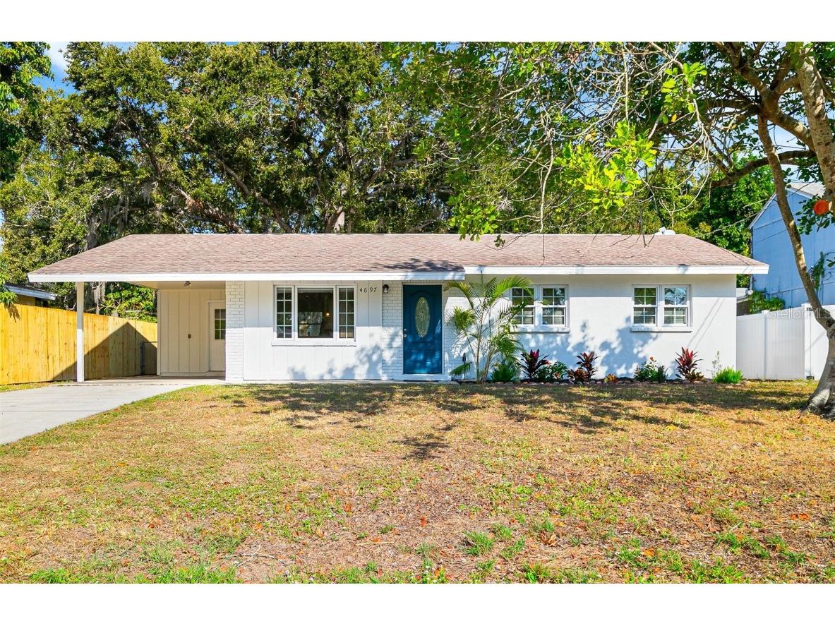 4697 Linwood Street Sarasota FL 34232 A4673620 image1