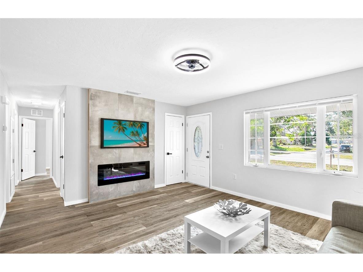 4697 Linwood Street Sarasota FL 34232 A4673620 image10