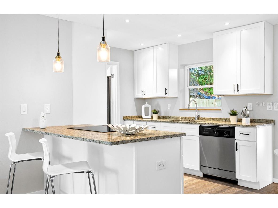 4697 Linwood Street Sarasota FL 34232 A4673620 image12