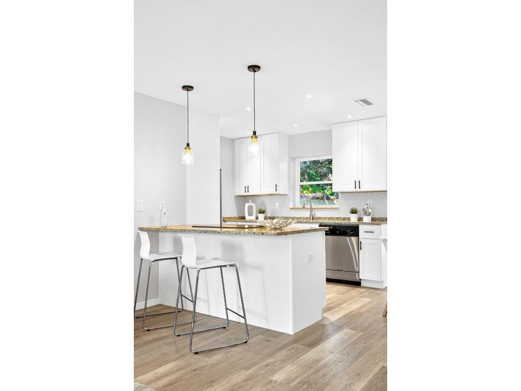 4697 Linwood Street Sarasota FL 34232 A4673620 image13