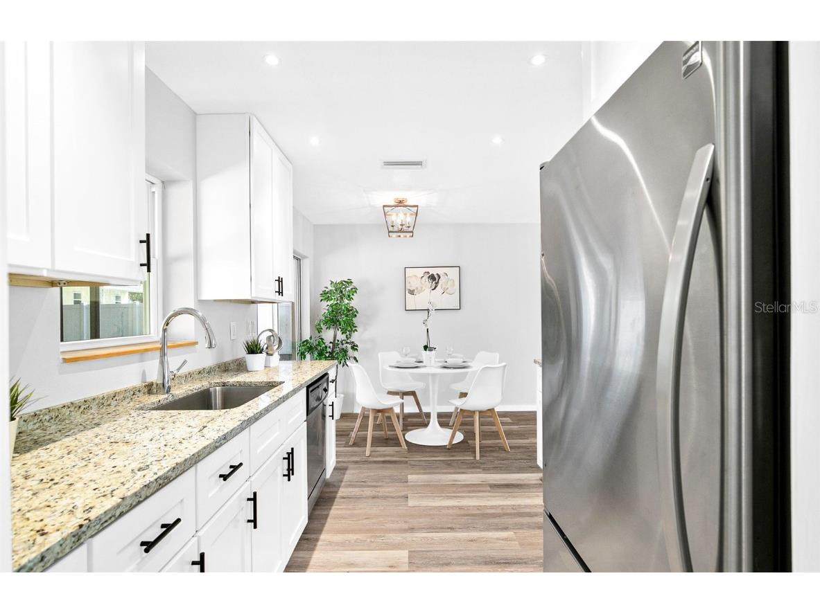 4697 Linwood Street Sarasota FL 34232 A4673620 image16