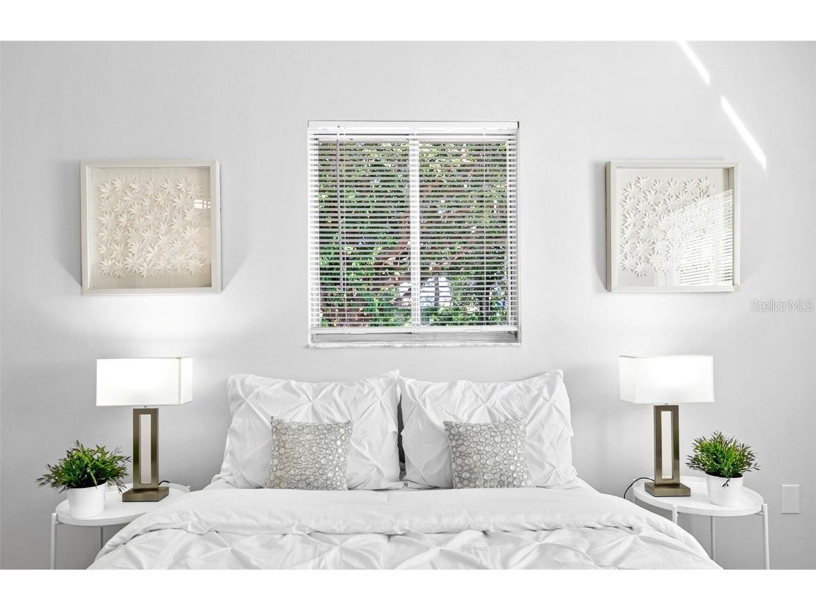 4697 Linwood Street Sarasota FL 34232 A4673620 image24