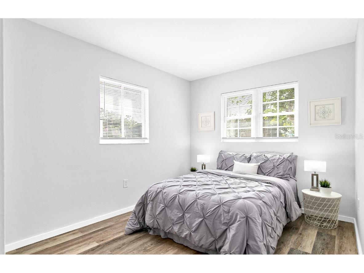 4697 Linwood Street Sarasota FL 34232 A4673620 image28