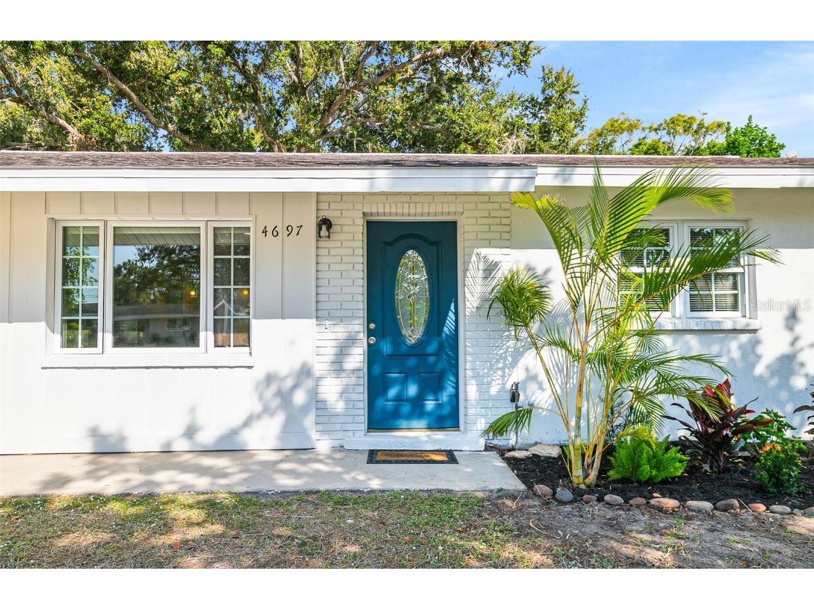 4697 Linwood Street Sarasota FL 34232 A4673620 image3