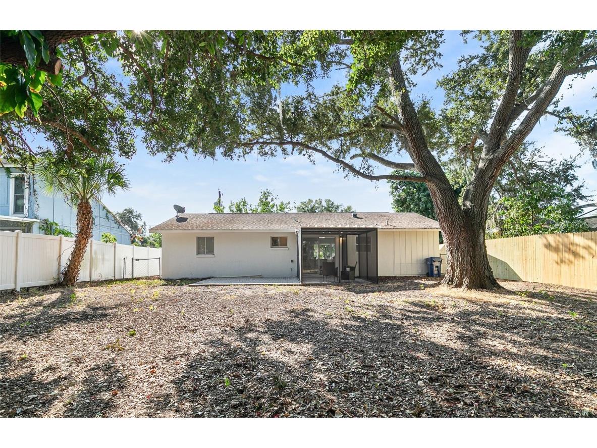 4697 Linwood Street Sarasota FL 34232 A4673620 image34