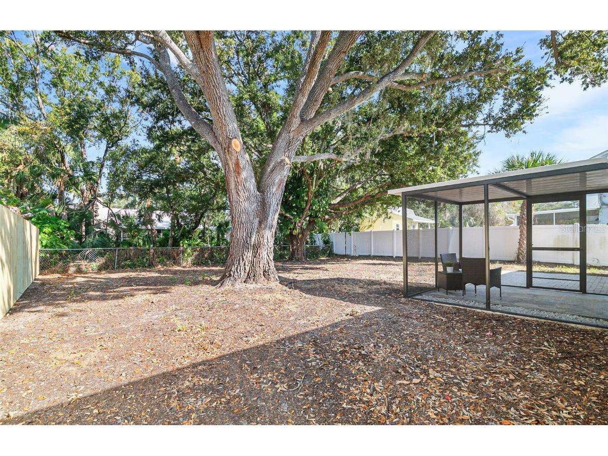 4697 Linwood Street Sarasota FL 34232 A4673620 image36